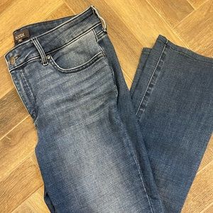 🍎NYDJ Denim size 10 EUC ✨